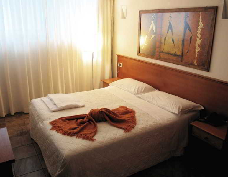 Hotel Principe Di Piemonte Rimini Oda fotoğraf